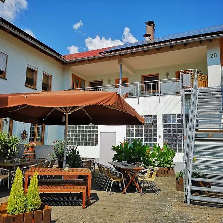 Gasthaus Zum Loewen Seckach Exterior photo